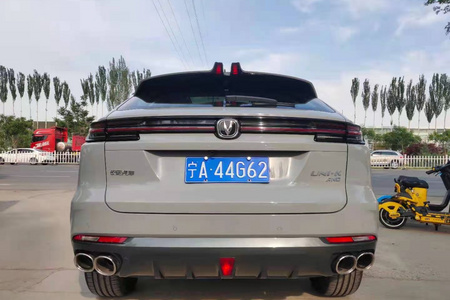 吴忠二手长安UNI二手K 2021款 2.0T 手自一体 四驱 尊贵型