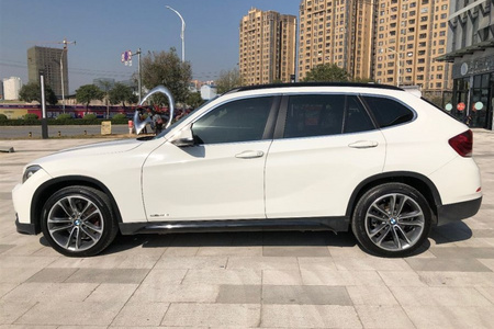 丽江二手宝马X1 2014款 sDrive18i 2.0T 手自一体 时尚型
